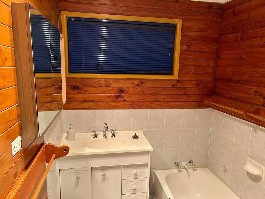 Family 3-Bedroom Everton Hills Apartment Brisbane Australia
