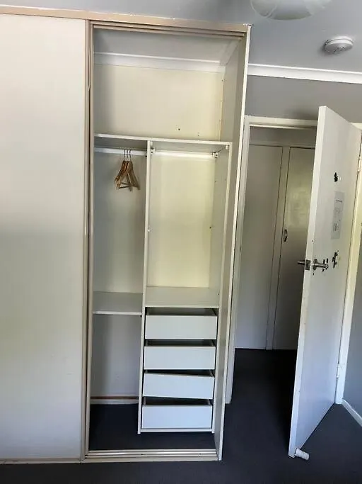 Family 3-Bedroom Everton Hills Apartment Brisbane