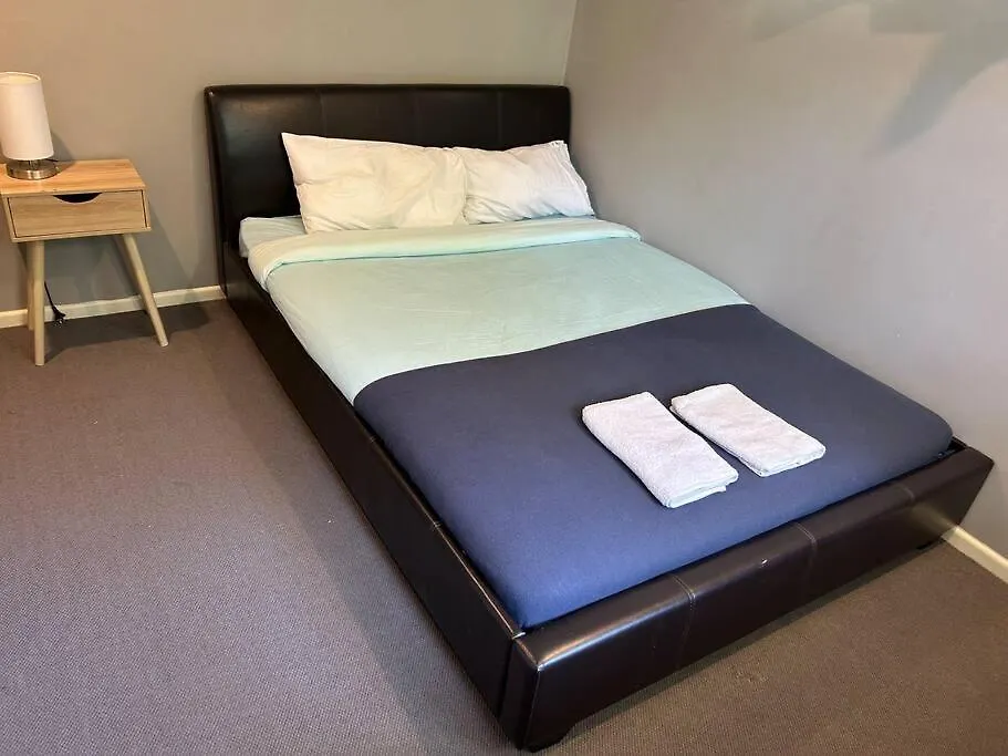 Family 3-Bedroom Everton Hills Apartment Brisbane