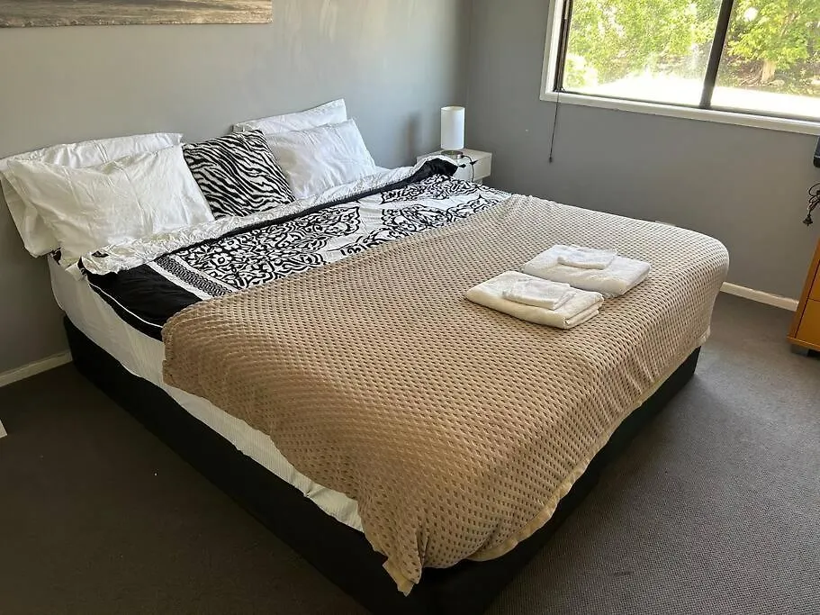 Family 3-Bedroom Everton Hills Apartment Brisbane Australia