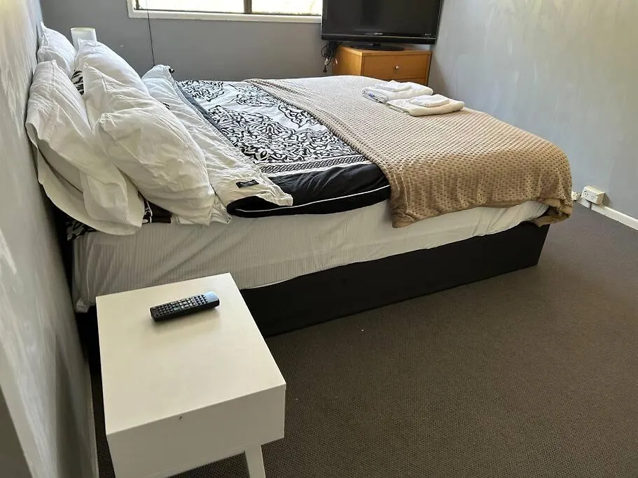 Family 3-Bedroom Everton Hills Apartment Brisbane